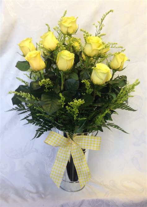 Dozen Yellow Roses Arranged In Newburyport Ma Flowers By Marianne