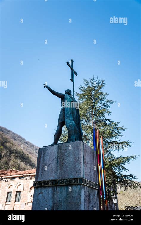 Covadonga Spain March 31 2019 The Statue Of The King Pelayo