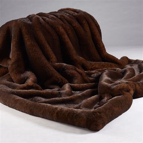 Brown Bear Faux Fur Throwblanket L And Xl Home And Lifestyle From The Luxe Company Uk