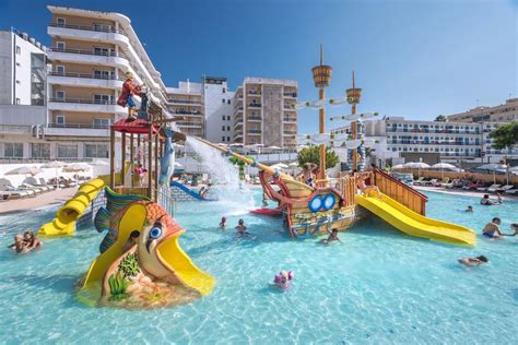 Hoteles con toboganes o parque acuático