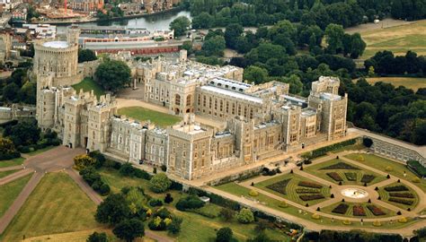 Windsor Castle The Queen Of England S Residence R Castles