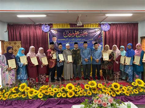 Pusat tahfiz darul haafizhiin (001601311p) 0342578929 darulhaafizhiin@gmail.com. Pusat Tahfiz Darul Haafizhiin : Dibuka program tahfidz ...