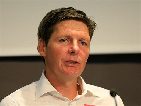 Als spieler verbrachte er den großteil seiner karriere bei der sv ried und absolvierte dort über 500 spiele in den beiden höchsten spielklassen. Bestätigt: Oliver Glasner wird Nachfolger von Bruno ...