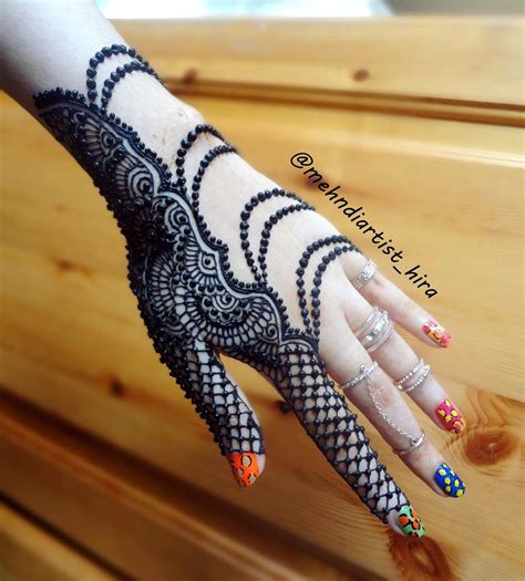 Even if you are not a bride, you can always look into these dainty and delicate art styles for a temporary ink session. 26+ Unique Easy Henna Designs, New Ideas!