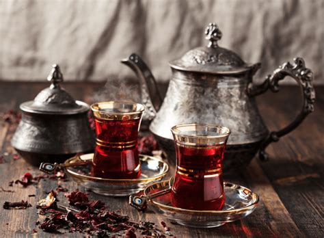Why is Turkish tea red?
