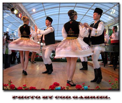 Romanian Traditional Dance And Constumes Dans Popular Românesc A