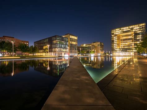 Thyssenkrupp Hauptquartier Essen Foto And Bild Outdoor Wasser