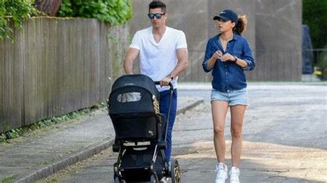 15 071 921 tykkäystä · 520 350 puhuu tästä. Pin on Robert Lewandowski ⚽ & Anna Lewandowska