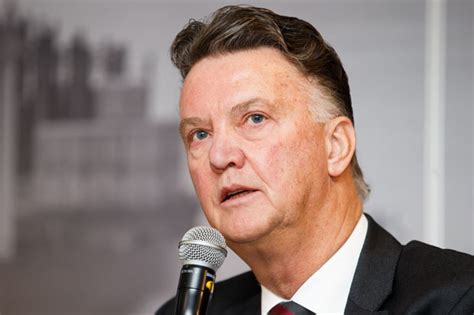 At club level, he served as manager of ajax, barce. Man Utd news: Louis van Gaal buries hatchet with Jose ...