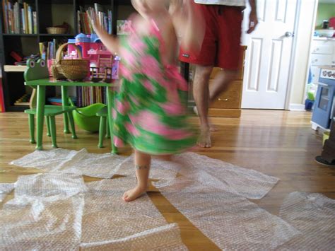 #840 Popping Bubble Wrap - 1000 Awesome Things
