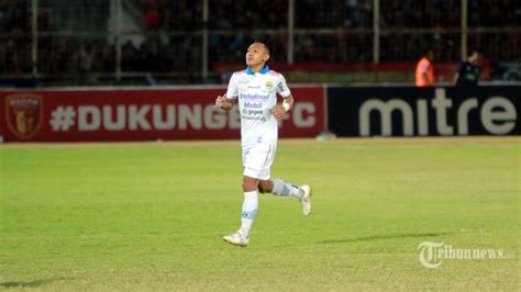 Skor persib vs pss sleman hari ini, tonton live streaming persib sekarang, tv online indosiar gratis. Live Score Hasil Persib Bandung vs PSS Sleman di Indosiar ...