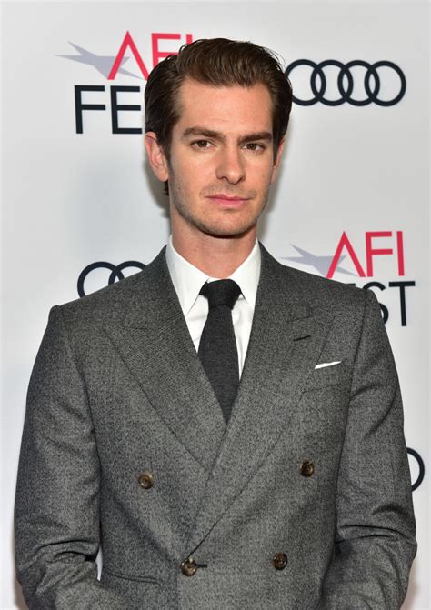Emma stone and andrew garfield avoiding relationship questions for 4+ minutes. 'The Amazing Spider-Man' Franchise Disappointed Andrew Garfield: Here's Why
