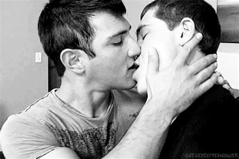 The Sexiest Gay Kiss S Of The Year