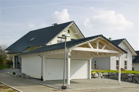 Zum verkauf steht ein gut erhaltenes carport das platz für autos bietet. Kemmler Garage - Fertiggaragen, Garagen, Carports