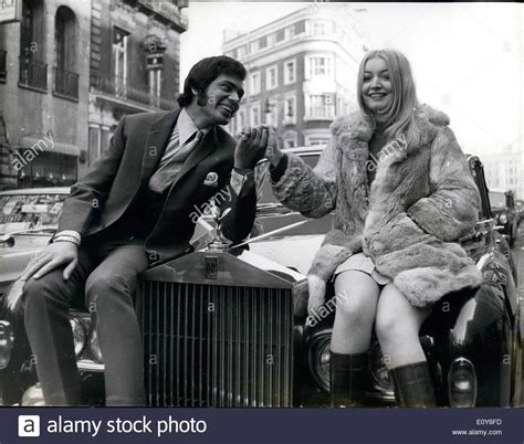 Engelbert humperdinck's feature on the german tv program, leute heute. 3. März 1969 - Engelbert und Maria Hit The Road--zusammen ...