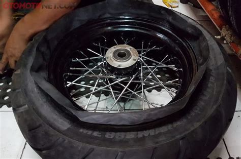Kalau tayar michelin 90/80 tayar michelin terbukti. Ban Tubeless di Motor Bocor Halus, Padahal Masih Baru, 2 ...
