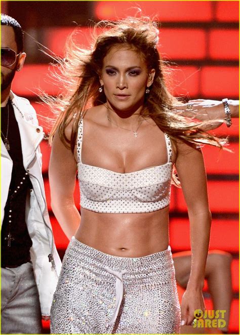 Full Sized Photo Of Jennifer Lopez American Idol Finale Performance 02