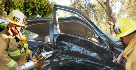 Passenger Dies After Car Crash In North Hollywood Daily News
