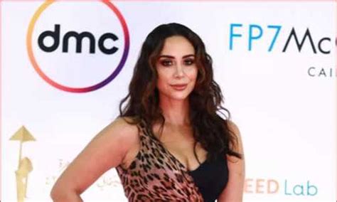 نشرت الفنانة بسنت شوقي صورة جديدة لها، عبر صفحتها الرسمية على موقع تبادل الصور والفيديوهات إنستجرام. بسنت شوقي تتألق بـ"التايجر" في القاهرة السينمائي.. ومتابعون: أبو هشيمة لو شافك مش هيعتقك | أهل مصر