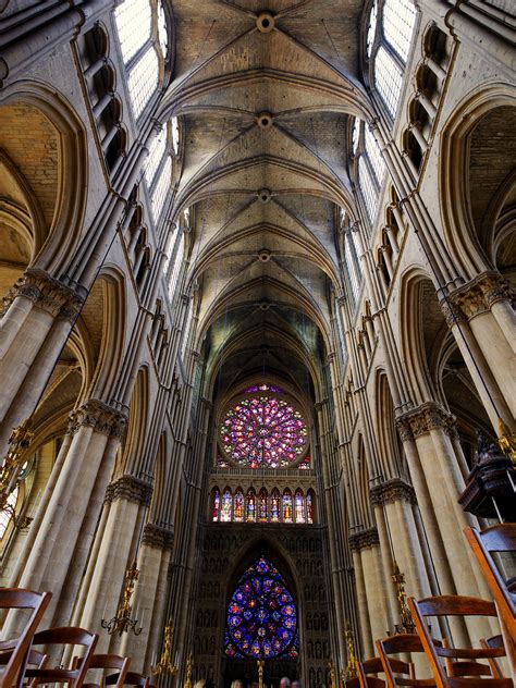 *free* shipping on qualifying offers. Cathédrale Notre-Dame de Reims REIMS