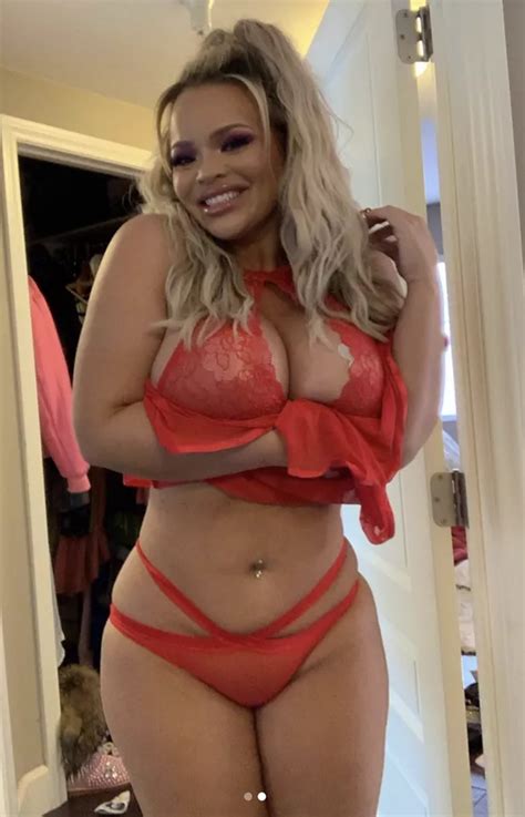 Trisha Paytas Oozes Sex Appeal As She Wraps Herself Up In Christmas Bow Lingerie Daily Star