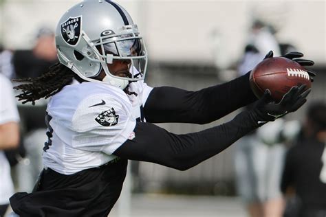 Las Vegas Raiders Training Camp Notes And Takeaways Silver And Black
