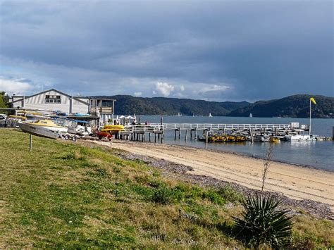 This show chronicles the lives, loves, happiness, and heartbreaks of the residents of. Visiting the set of Home and Away, Palm Beach, Sydney ...