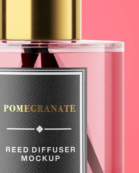Download Diffuser Glass Bottle Mockup