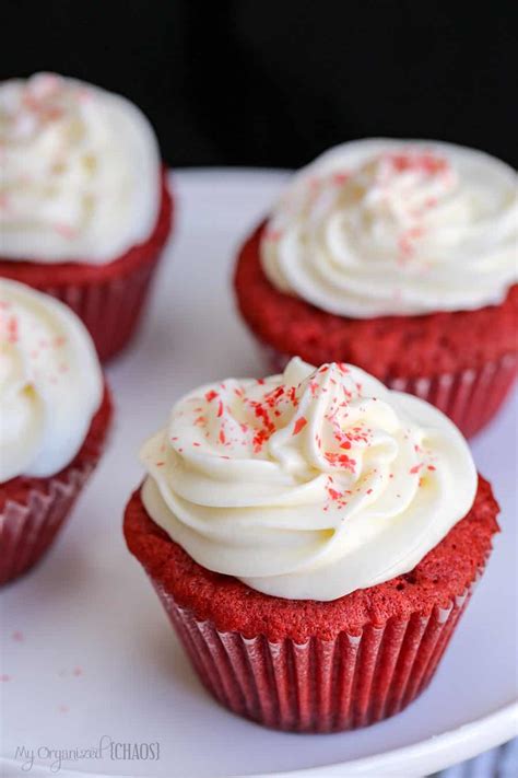To frost the entire outside of the cake i used a simple vanilla swiss's meringue buttercream. Red Velvet Cupcakes with Cream Cheese Frosting