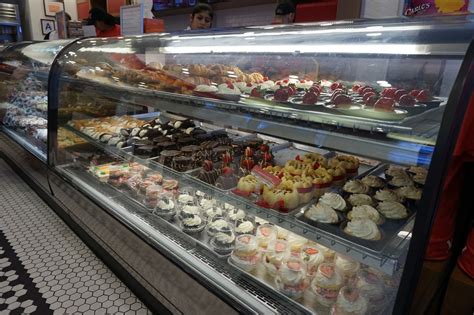 Carlos Bake Shop The Baker That Does The Impossible In New York