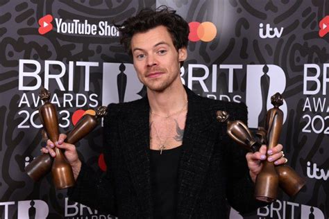 Harry Styles Arrasa En Los Premios Brit Awards 2023