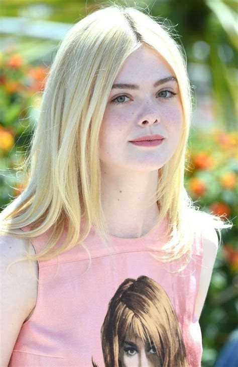 Elle Fanning Elle Fanning Tween Fashion Outfits Fashion Poses Elle Fanning Style Hair