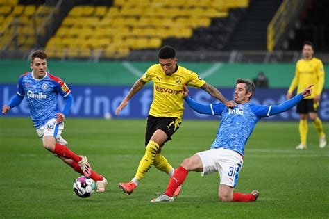 Haaland (5' minutes, 84' erling braut haaland scored twice as borussia dortmund ended their season on a high by beating. Bayern renew bid to win league as Dortmund battle Leipzig