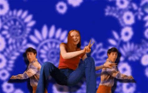 Laura prepon is one busy lady. Do You Know The "That 70s Show" Theme Song? | Playbuzz