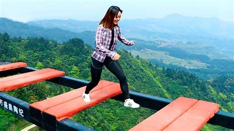 A very vibrant and multicultural place, there are a lot of tourist attractions in seattle to check out. घूमने-फिरने की सबसे डरावनी जगह | 5 Most DANGEROUS Tourist ...