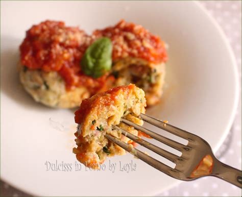 Fate cuocere per un paio di minuti, facendo attenzione a non far rapprendere troppo la panna, dopodiché, spegnete il fuoco. Canederli allo speck al sugo di pomodoro, ricetta Alto Adige
