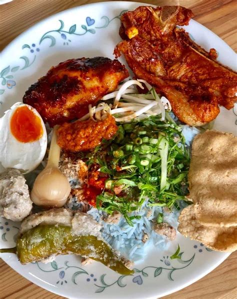 Nasi kerabu ayam goreng berempah. Teringin Je Nasi Kerabu Terus Petik-petik Je Di Laman ...