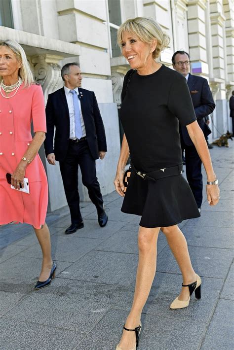 Select from premium brigitte macron of the highest quality. Brigitte Macron bewijst dat minirokjes niet alleen een ...