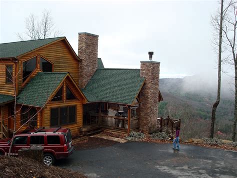 Huge selection of cabins and vacation homes in the boone, blowing rock, banner elk and beech mountain areas of the blue ridge mountains of north carolina. Blue Ridge Mountains Cabin, Georgia « Adventurous Vegan