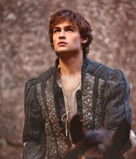 Douglas Booth Italy Douglas Booth Romeo Douglas Booth Romeo And Juliet