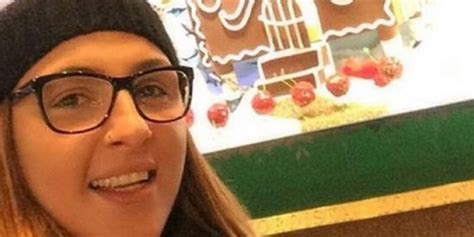 Η λασκαρίνα μπουλουμπίνα the musical που βάζει στη θέση τους μπουρλοτιέρικα πούτιν και ερντογάν… Αγνώριστη η Ελενα Παπαρίζου -Χριστουγεννιάτικη απόδραση ...