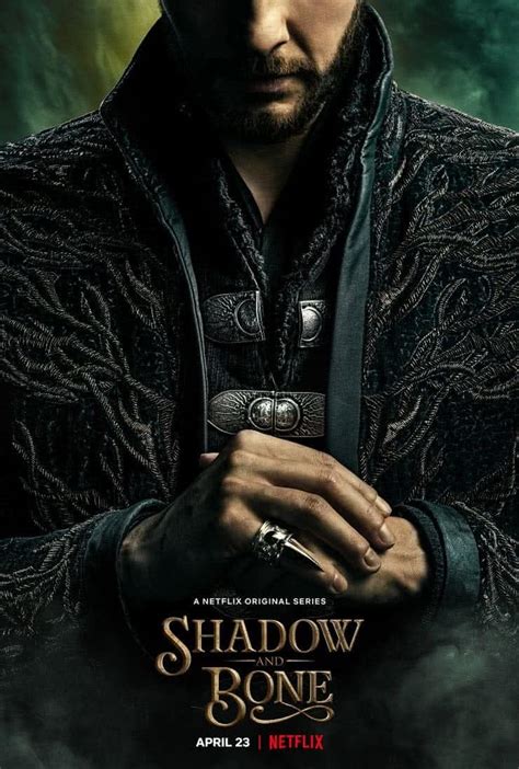 Sombra e ossos é baseado em duas sagas de livros escritas por bardugo, ambas inspiradas com ben barnes (westworld, as crônicas de nárnia) no elenco, sombra e ossos tem estreia marcada. Sombra e Ossos: Netflix divulga cartazes individuais dos ...