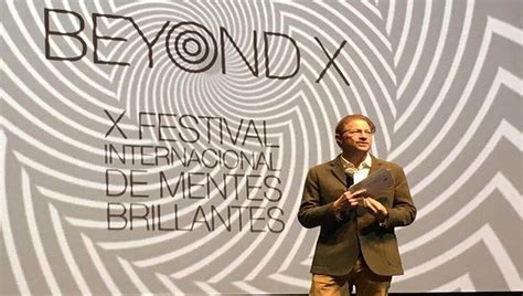 Let's learn from one another. Responde Ricardo Salinas Pliego a denuncias por abuso de ...