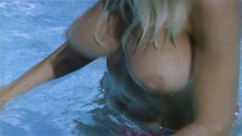 Naked Pat Barrington In Mondo Topless