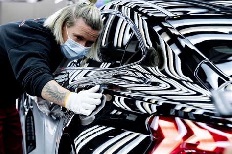 Audi design boss marc lichte is adamant that it will look little different from the striking concept. 2021 Audi E-Tron GT Teased In Massive Photo Gallery, Hot E ...