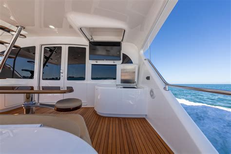 Viking 92 Skybridge 2020 Another Day In Paradise Hmy Yachts