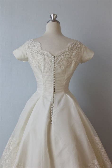 1960s Wedding Dress 60s Bridal Gown By Thevintagemistress 44600