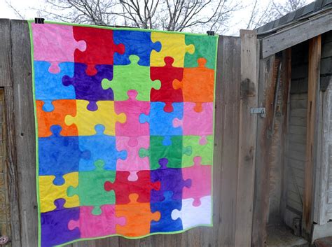 Jigsaw puzzle free motion quilting tutorial. Tutorial: Cuddly puzzle quilt + pattern - Quilting