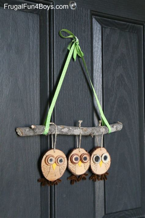 How To Make Adorable Wood Slice Owl Ornaments And An Owl Tree Crafts