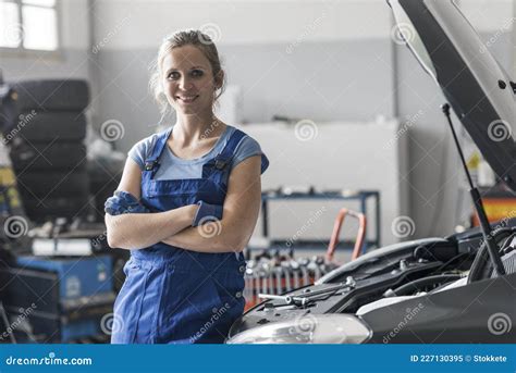 Female Mechanic Posing Next To A Car Stock Image Image Of Mechanic